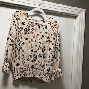 Womens NWT Philosophy 3/4 sleeve V neck blouse